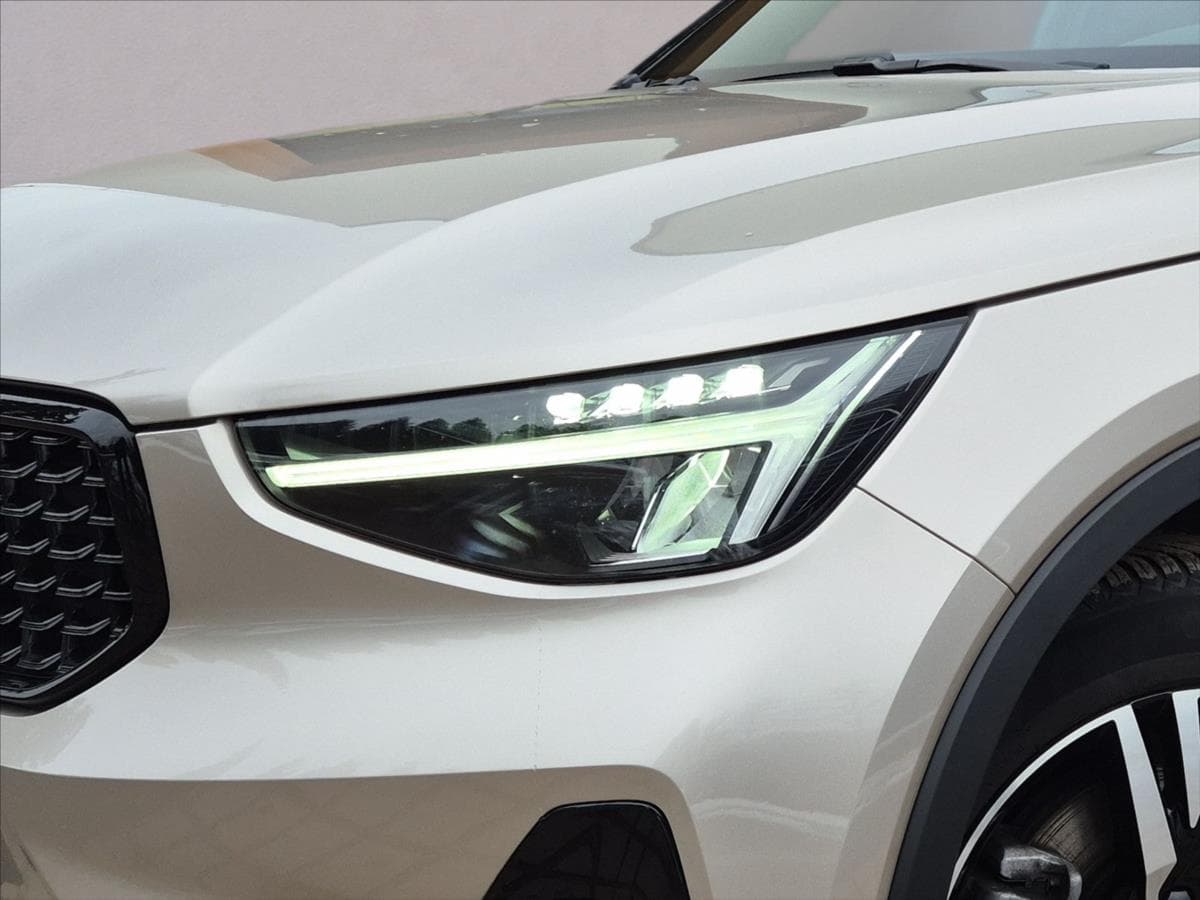 2023 Volvo Xc40 - 5