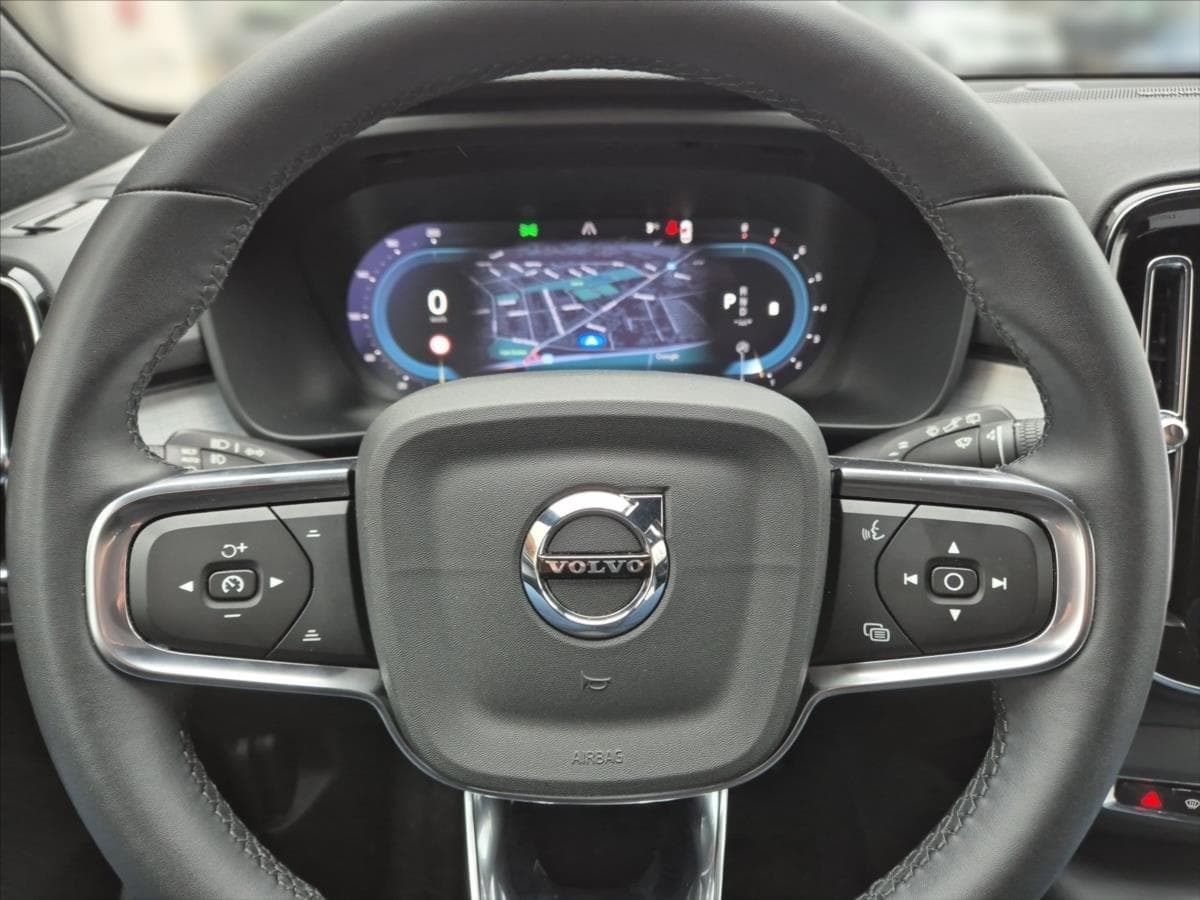 2023 Volvo Xc40 - 8