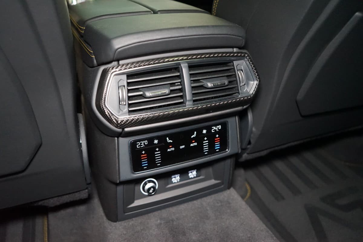 2021 Lamborghini Urus - 18