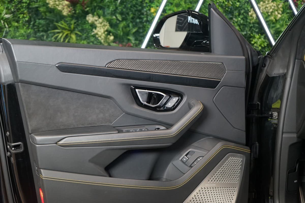 2021 Lamborghini Urus - 19