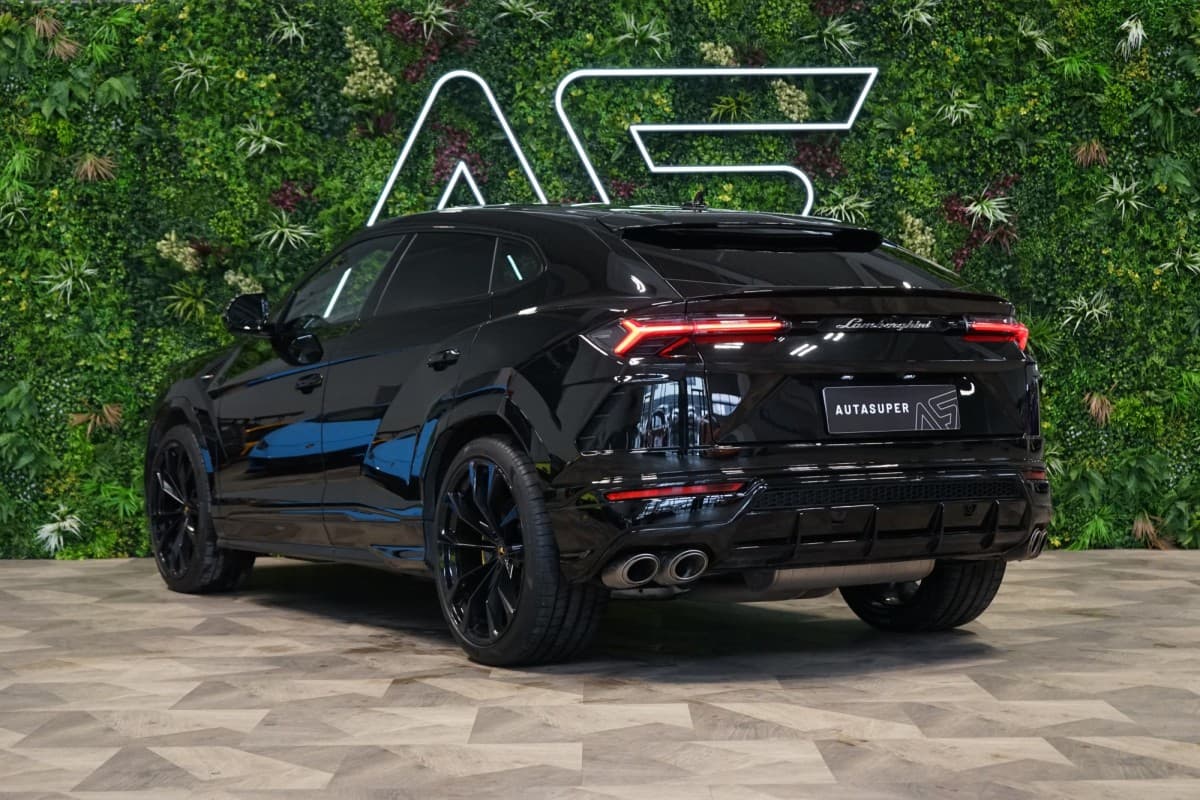 2021 Lamborghini Urus - 5