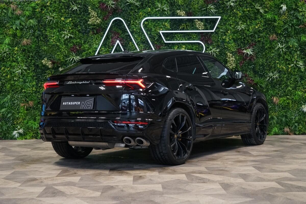 2021 Lamborghini Urus - 7