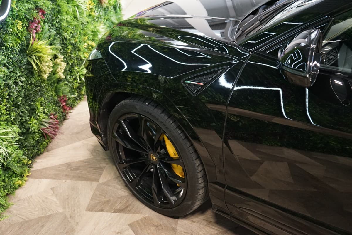 2021 Lamborghini Urus - 9