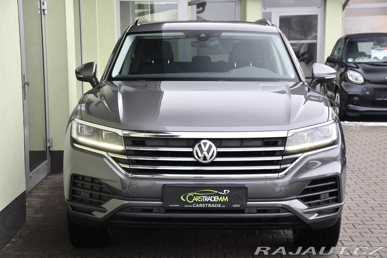 2020 Volkswagen Touareg - 9