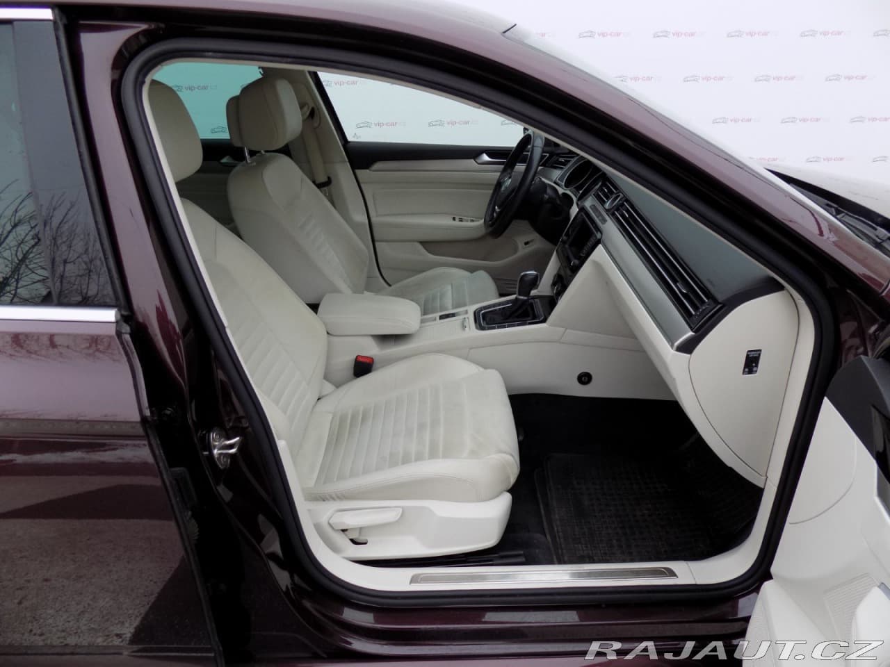 2017 Volkswagen Passat - 15