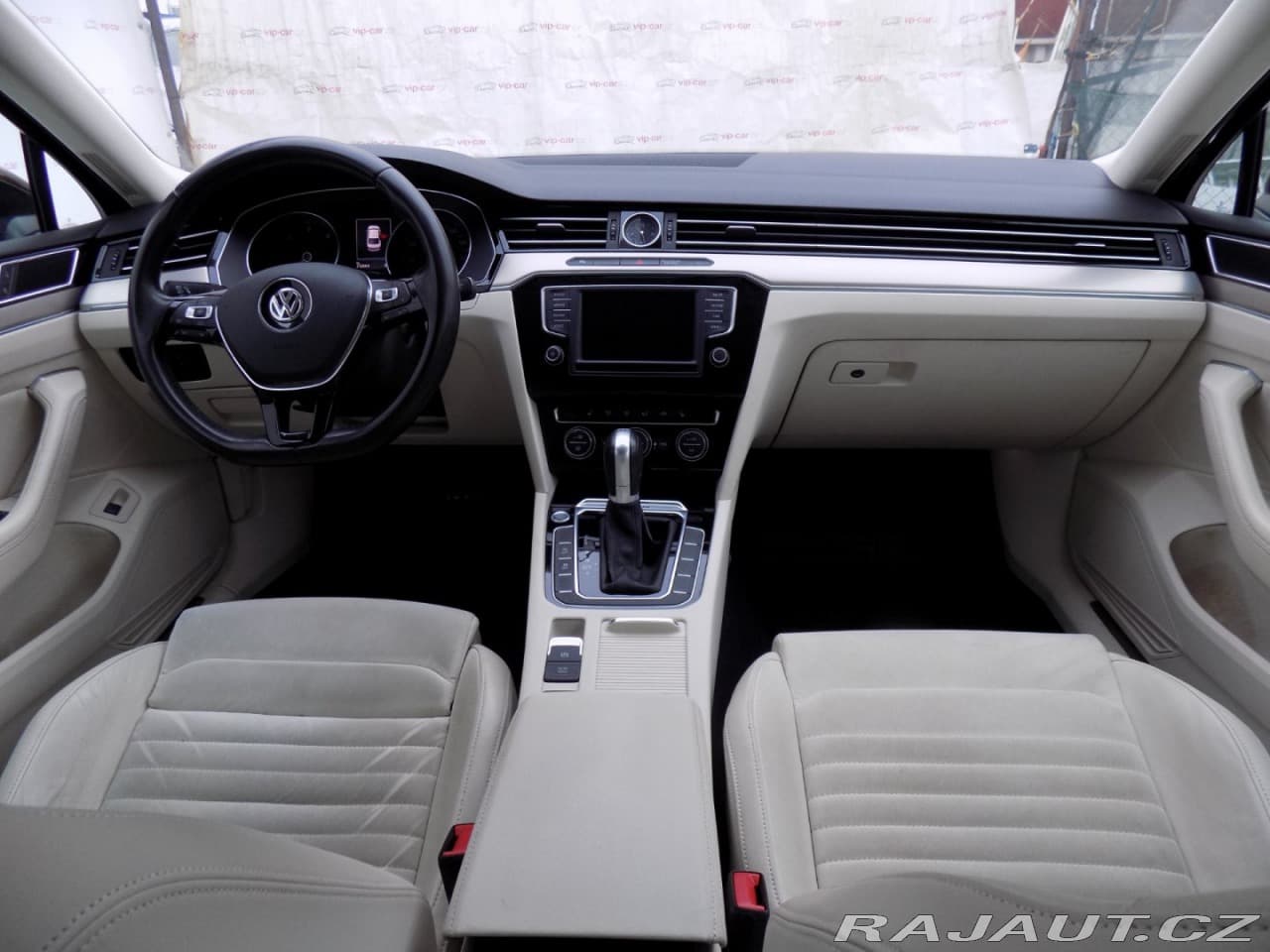 2017 Volkswagen Passat - 20