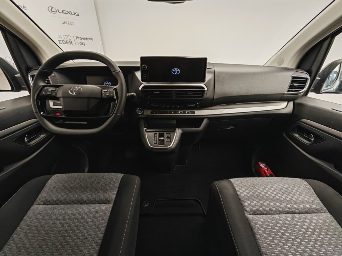 2025 Toyota Proace - 11