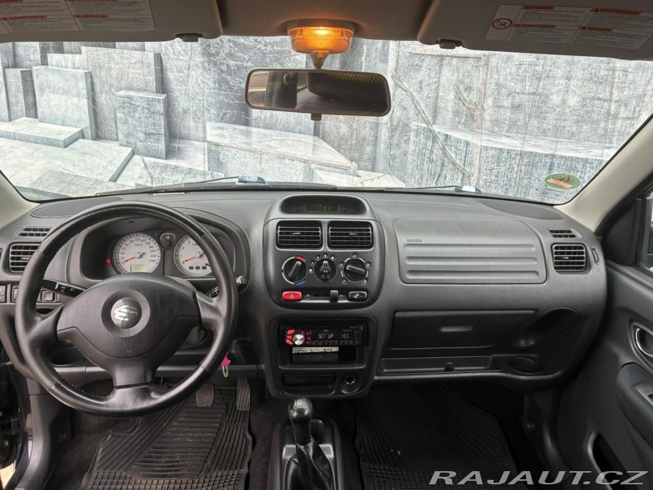 2004 Suzuki Ignis - 10