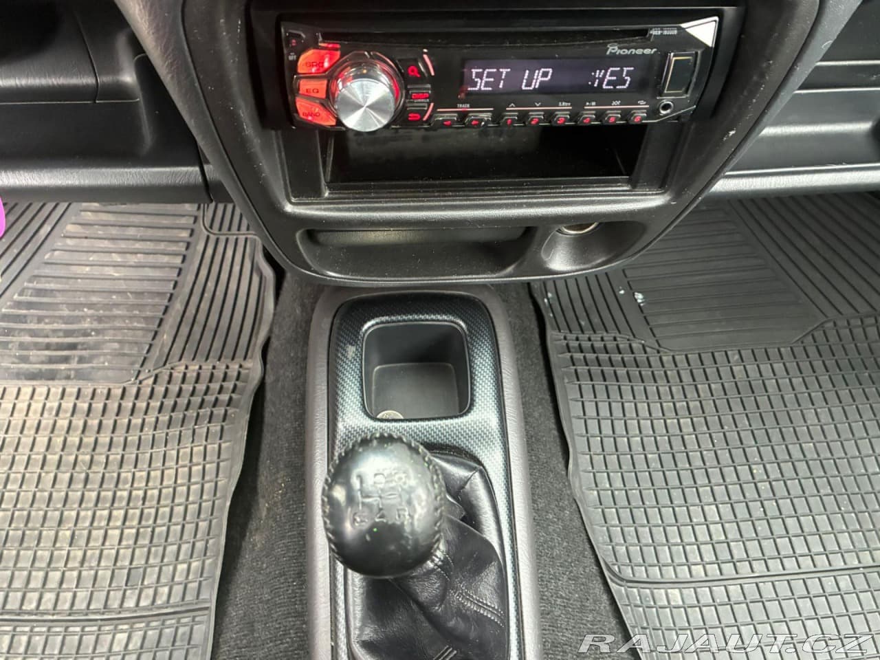 2004 Suzuki Ignis - 13