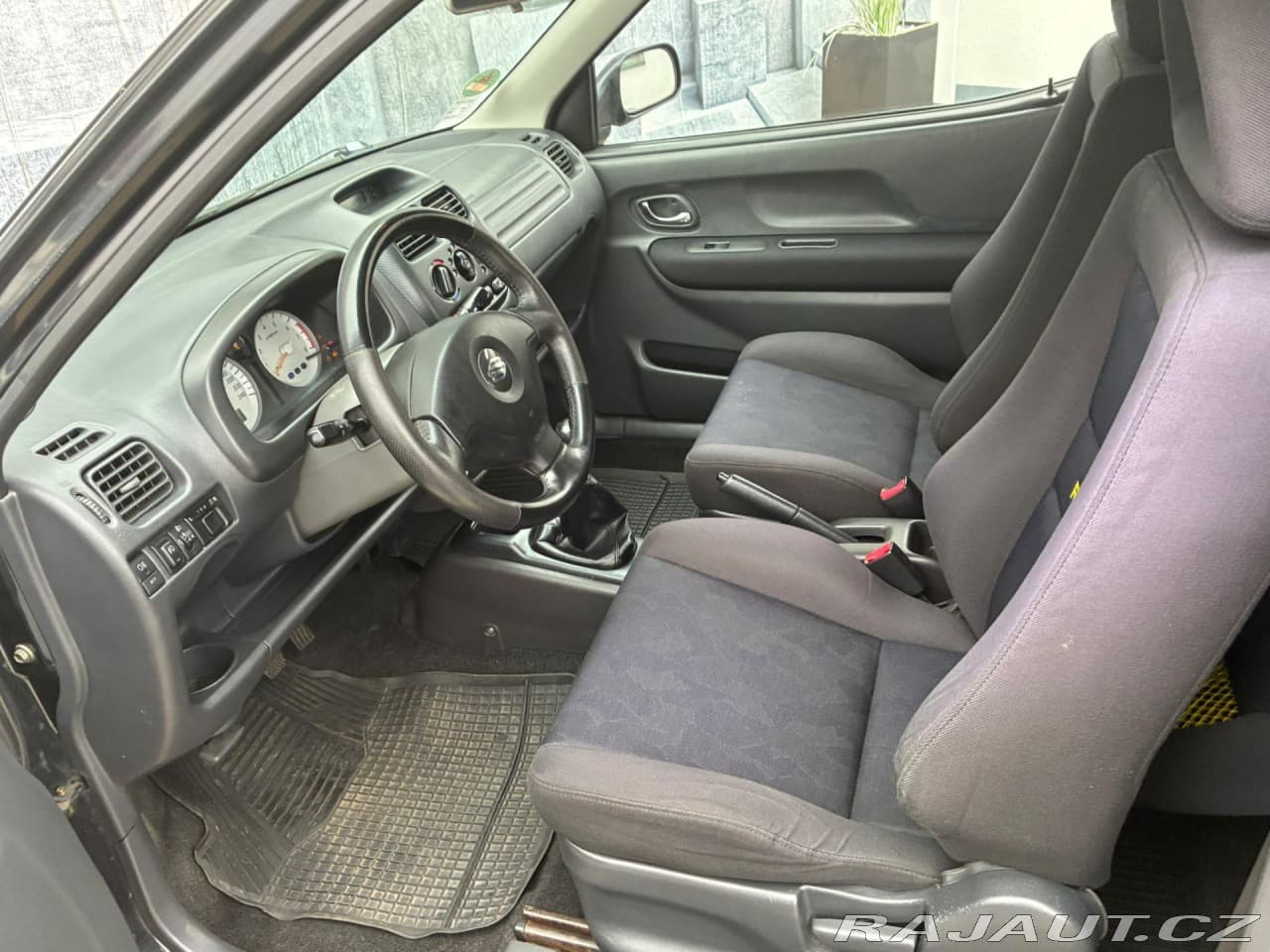 2004 Suzuki Ignis - 16
