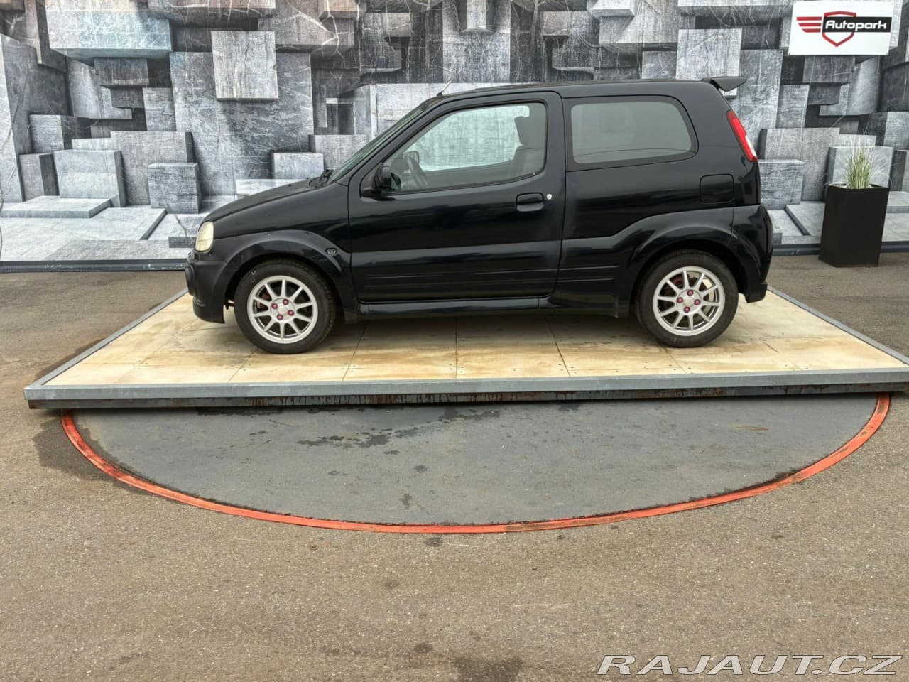 2004 Suzuki Ignis - 4