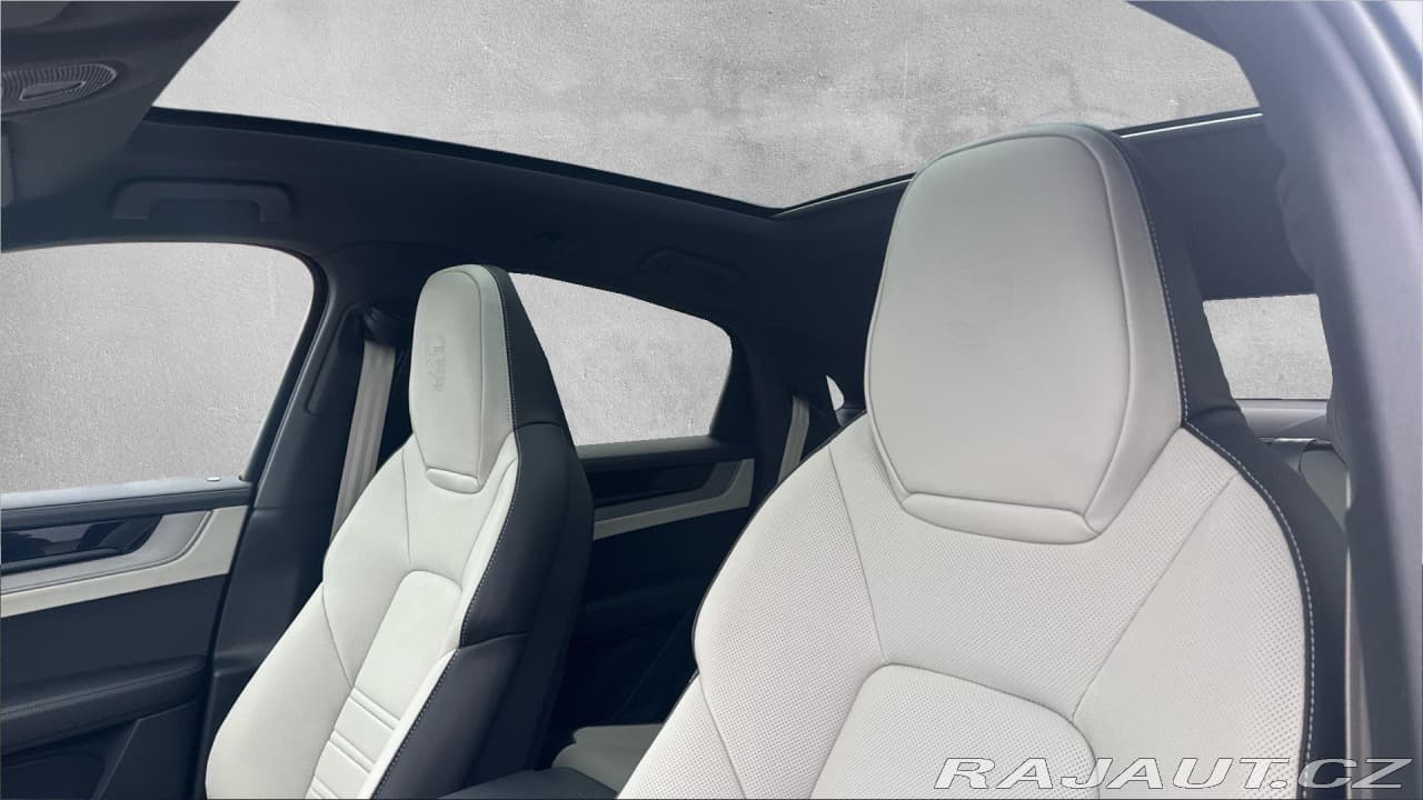 2026 Porsche Cayenne - 16