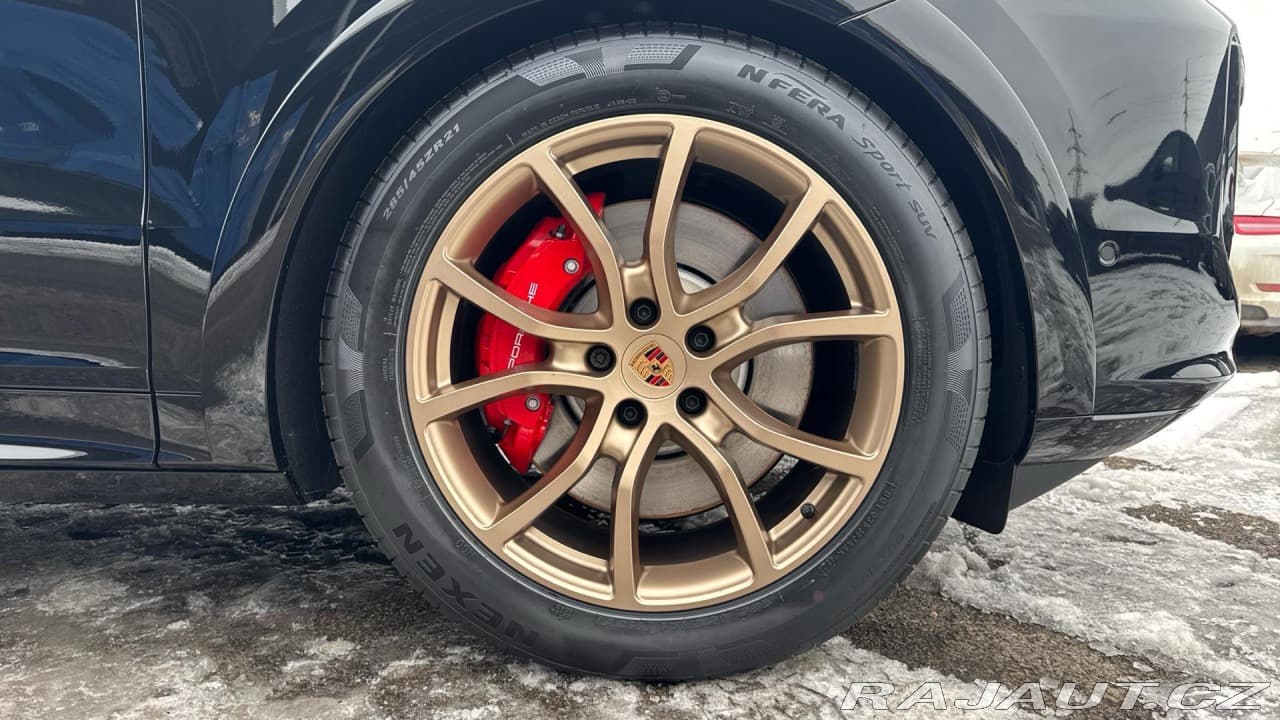 2026 Porsche Cayenne - 10