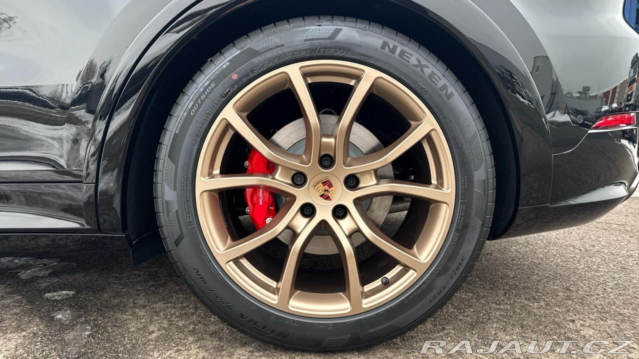 2026 Porsche Cayenne - 12