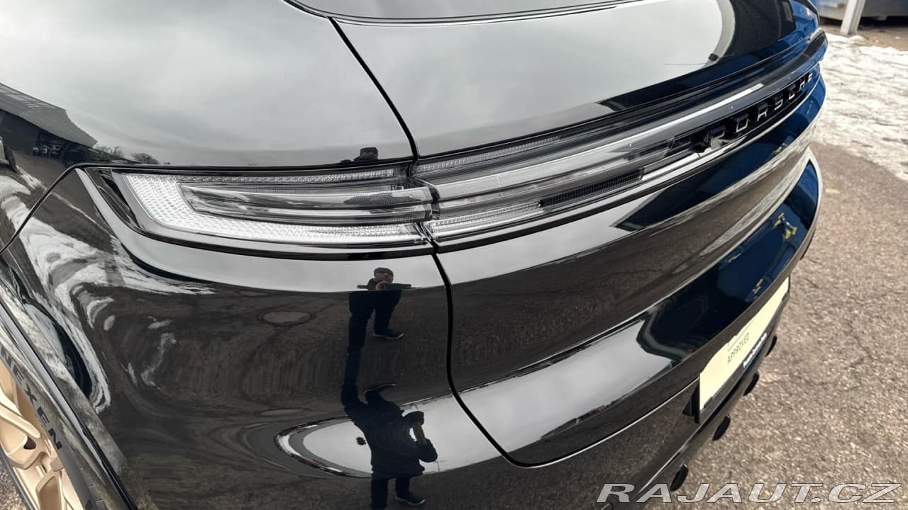 2026 Porsche Cayenne - 14