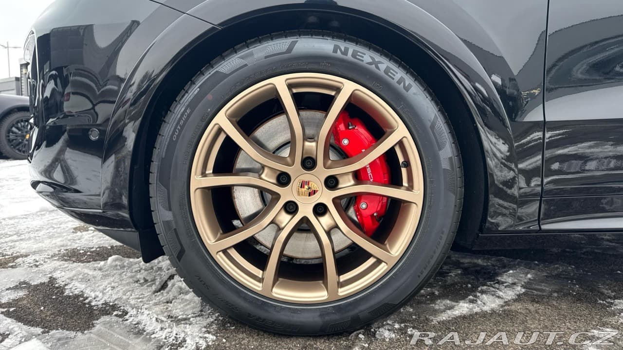 2026 Porsche Cayenne - 9