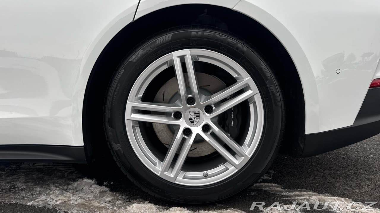 2026 Porsche Panamera - 12