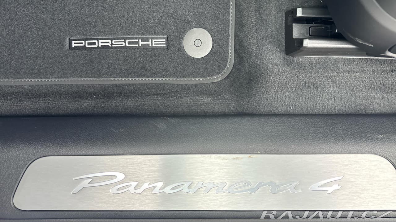 2026 Porsche Panamera - 19