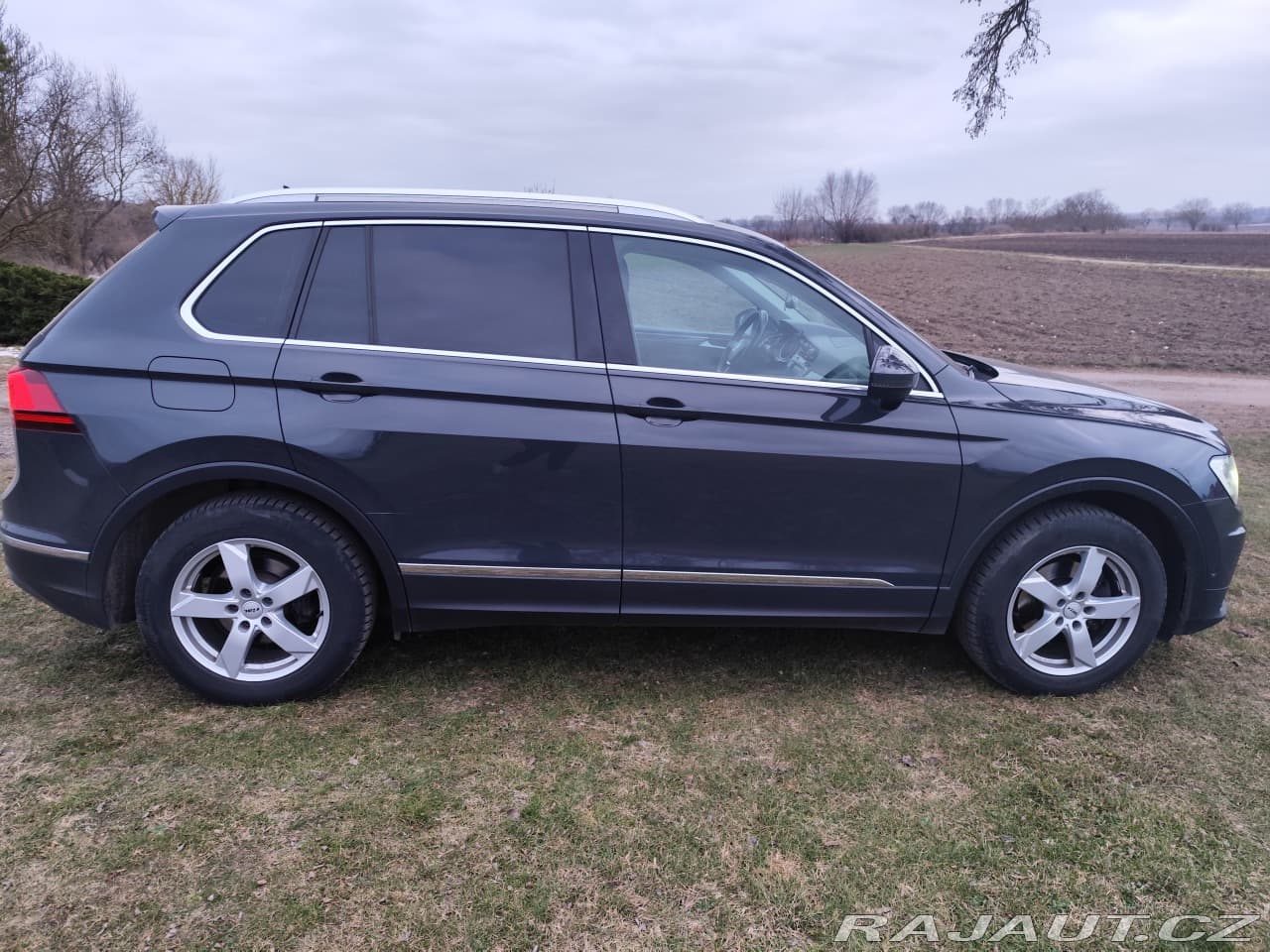2017 Volkswagen Tiguan - 5