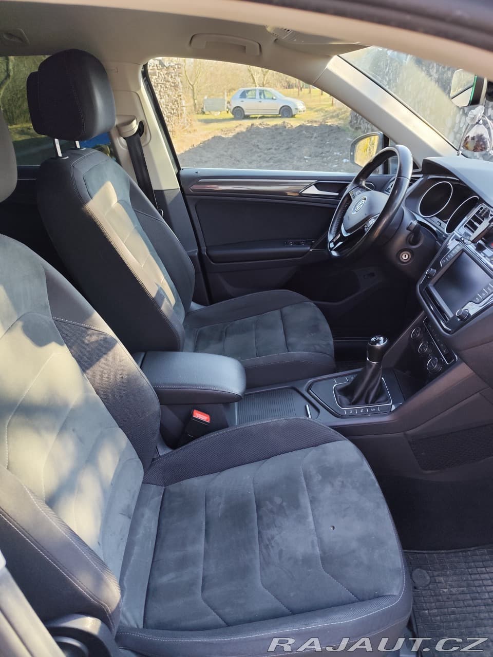 2017 Volkswagen Tiguan - 8