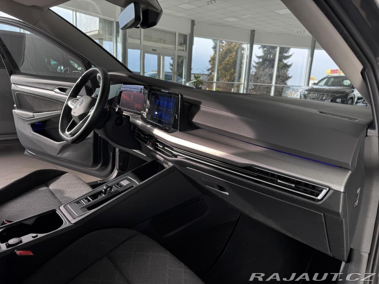 2023 Volkswagen Golf - 12