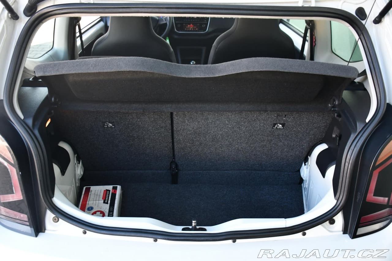 2022 Volkswagen Up! - 14