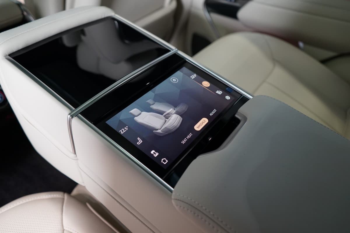 2025 Land Rover Range Rover - 11