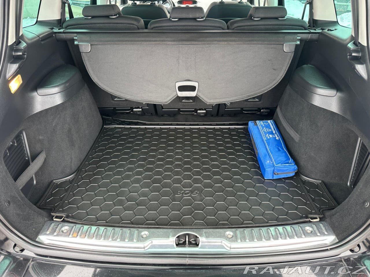 2013 Peugeot 308 - 12