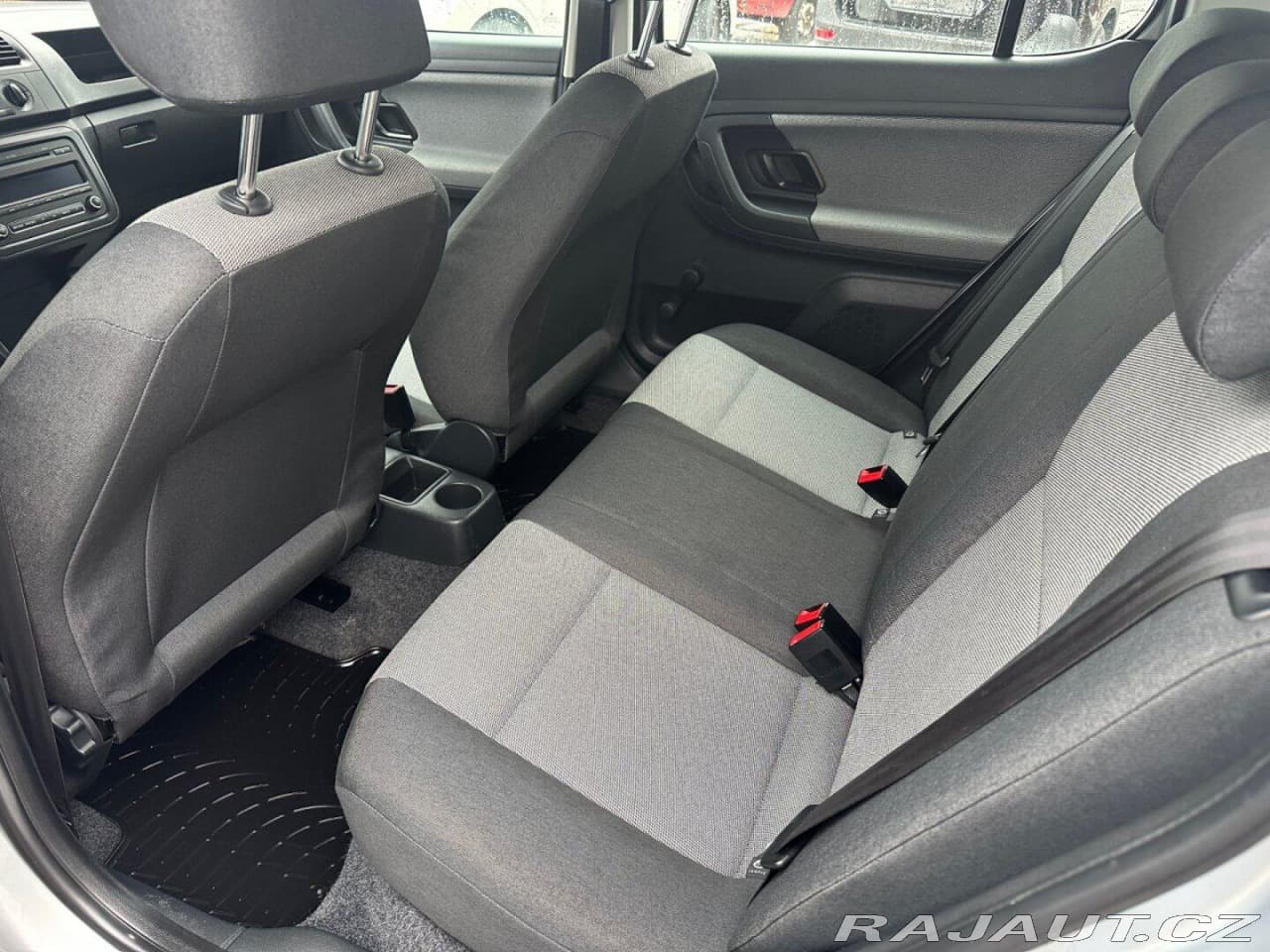 2010 Škoda Fabia - 10