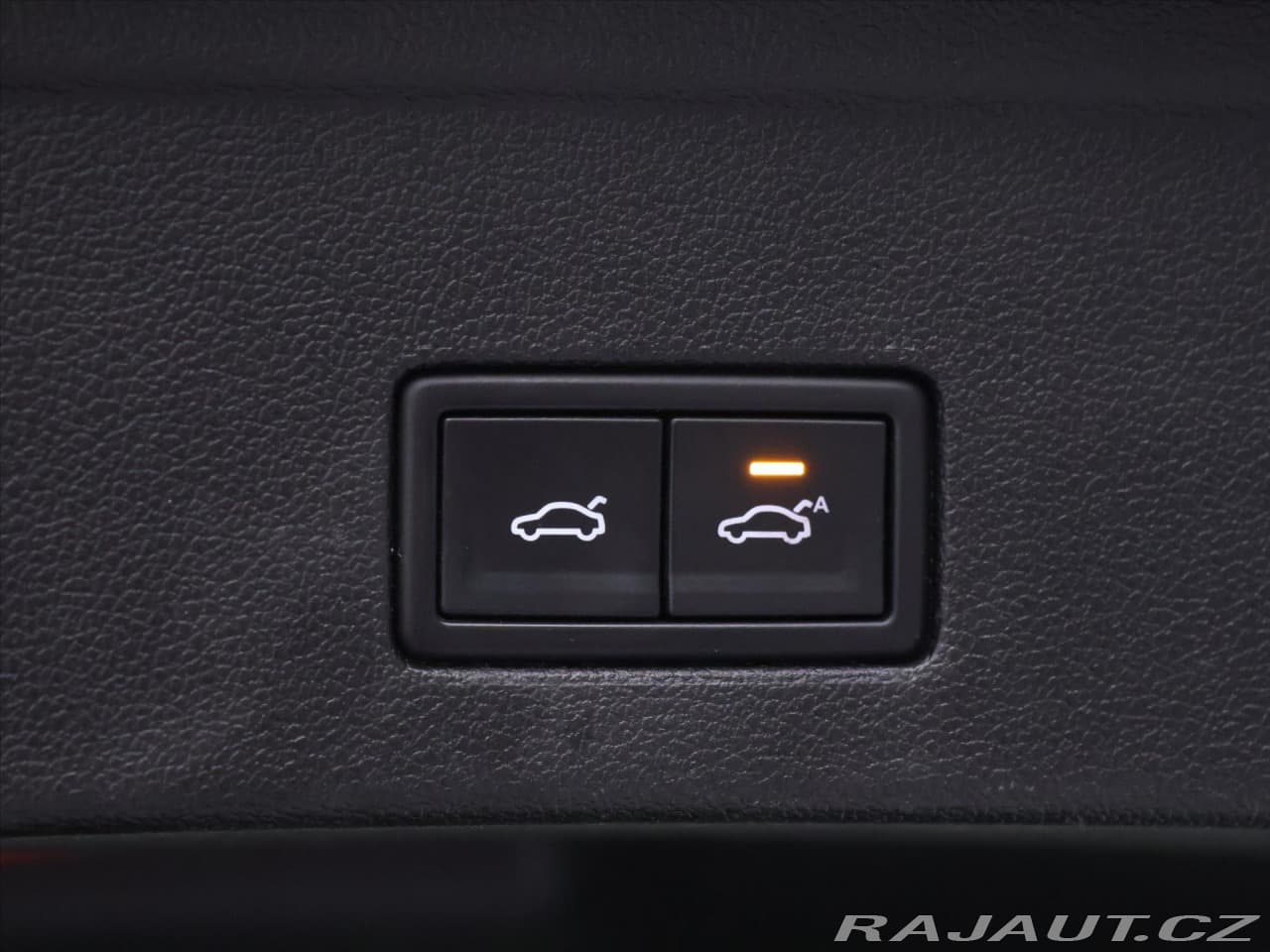 2018 Volkswagen Touareg - 10