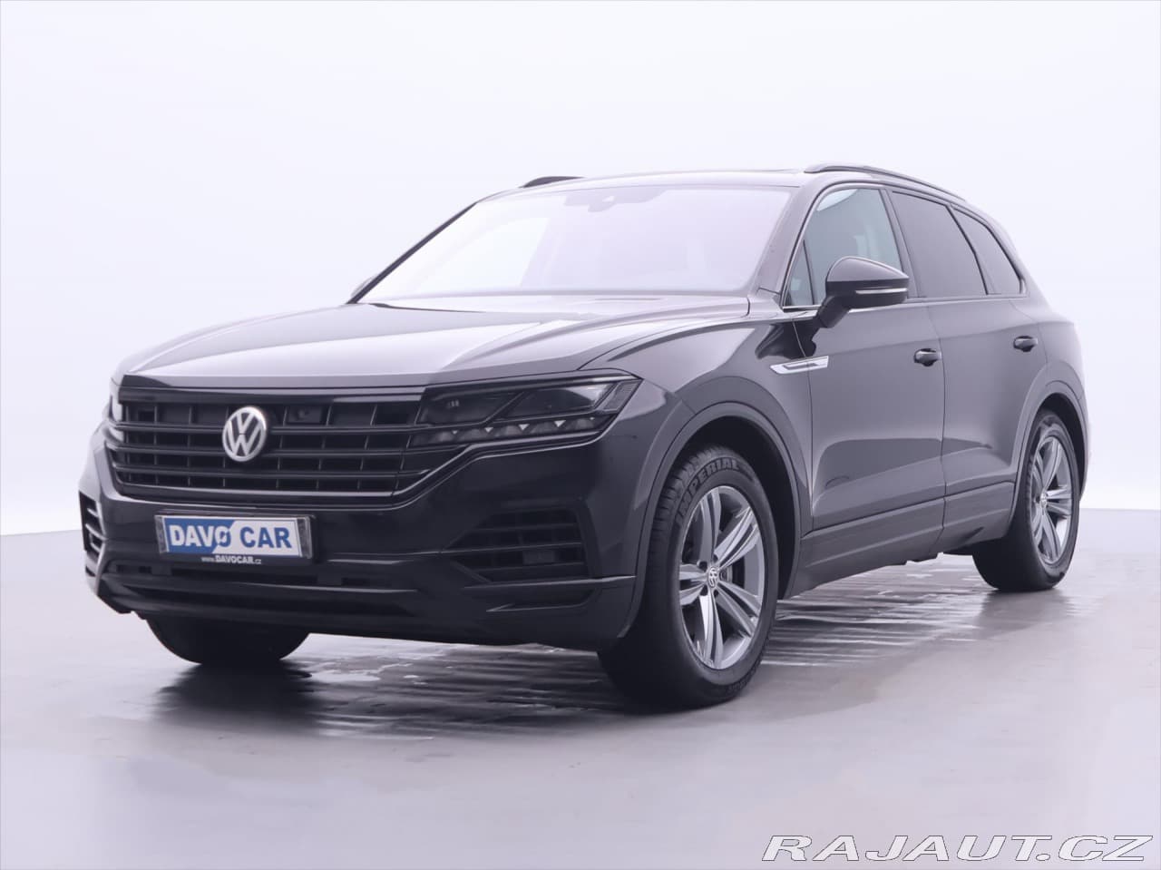 2018 Volkswagen Touareg - 3