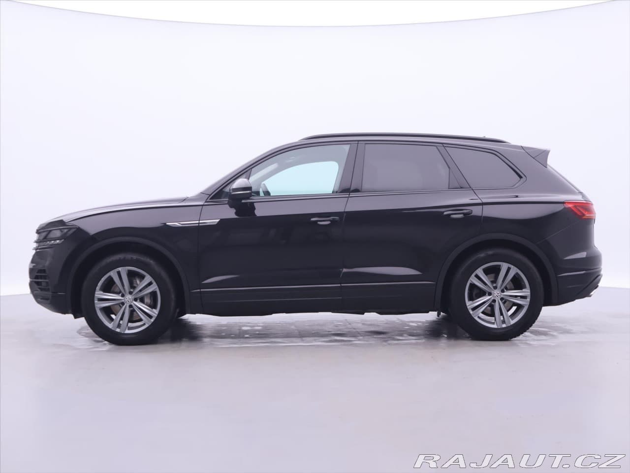 2018 Volkswagen Touareg - 4