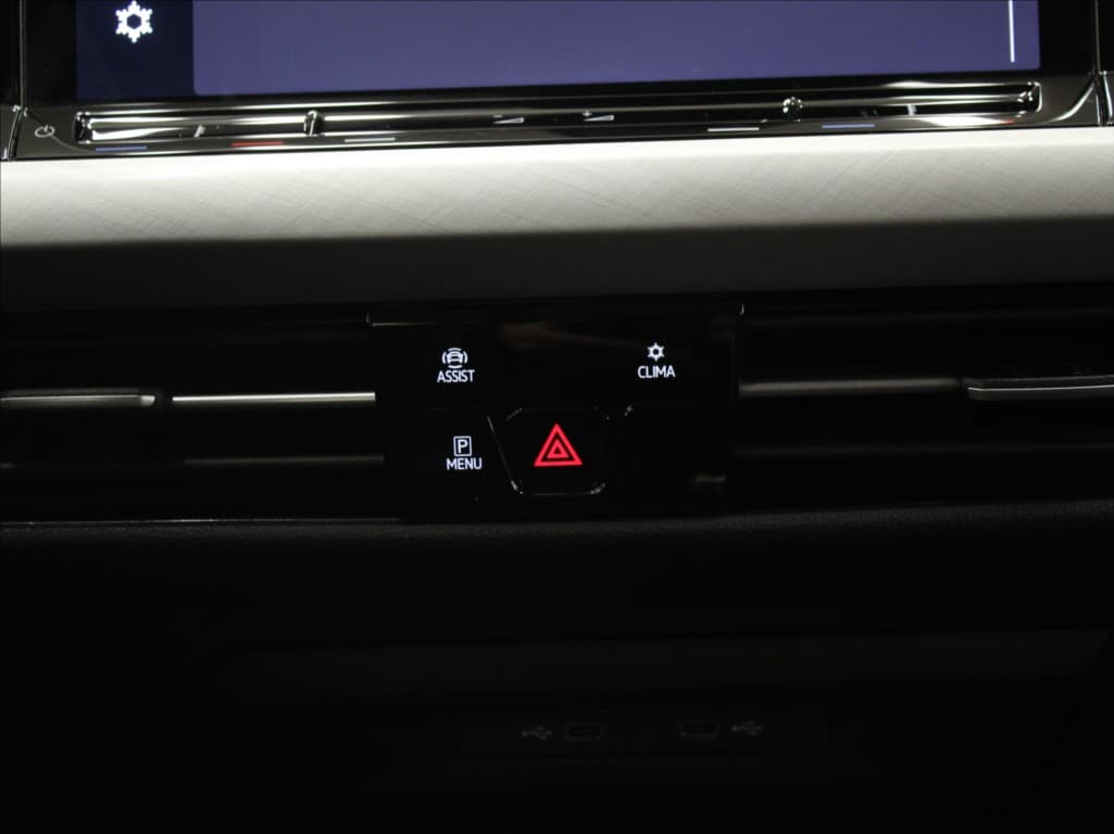 2023 Volkswagen Golf - 17