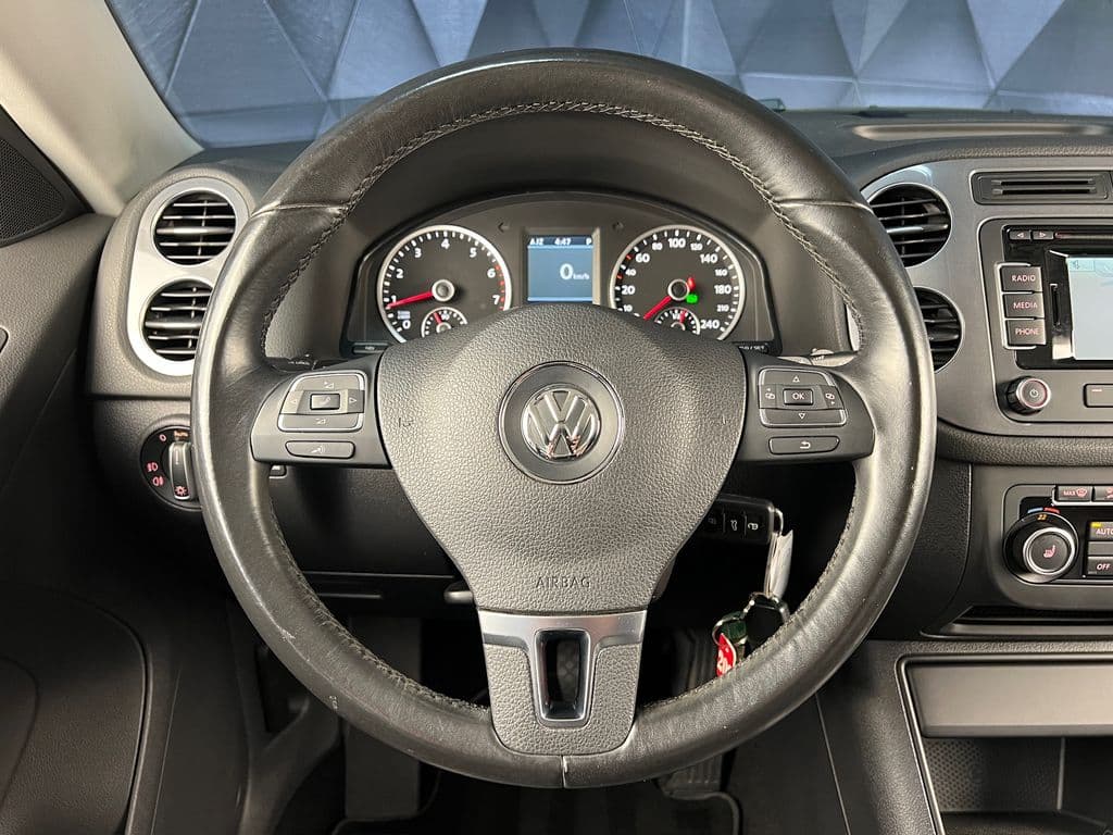 2012 Volkswagen Tiguan - 13