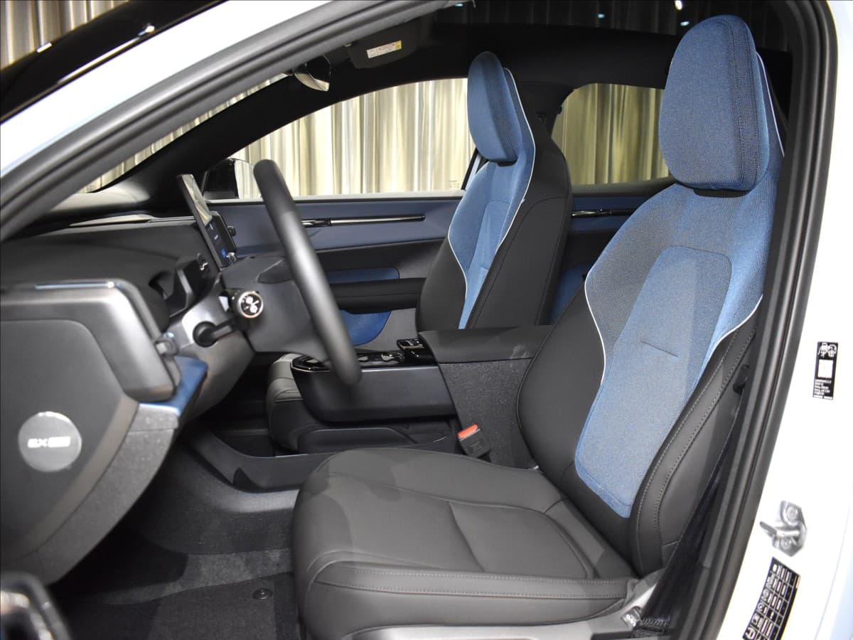 2025 Volvo Ex30 - 10