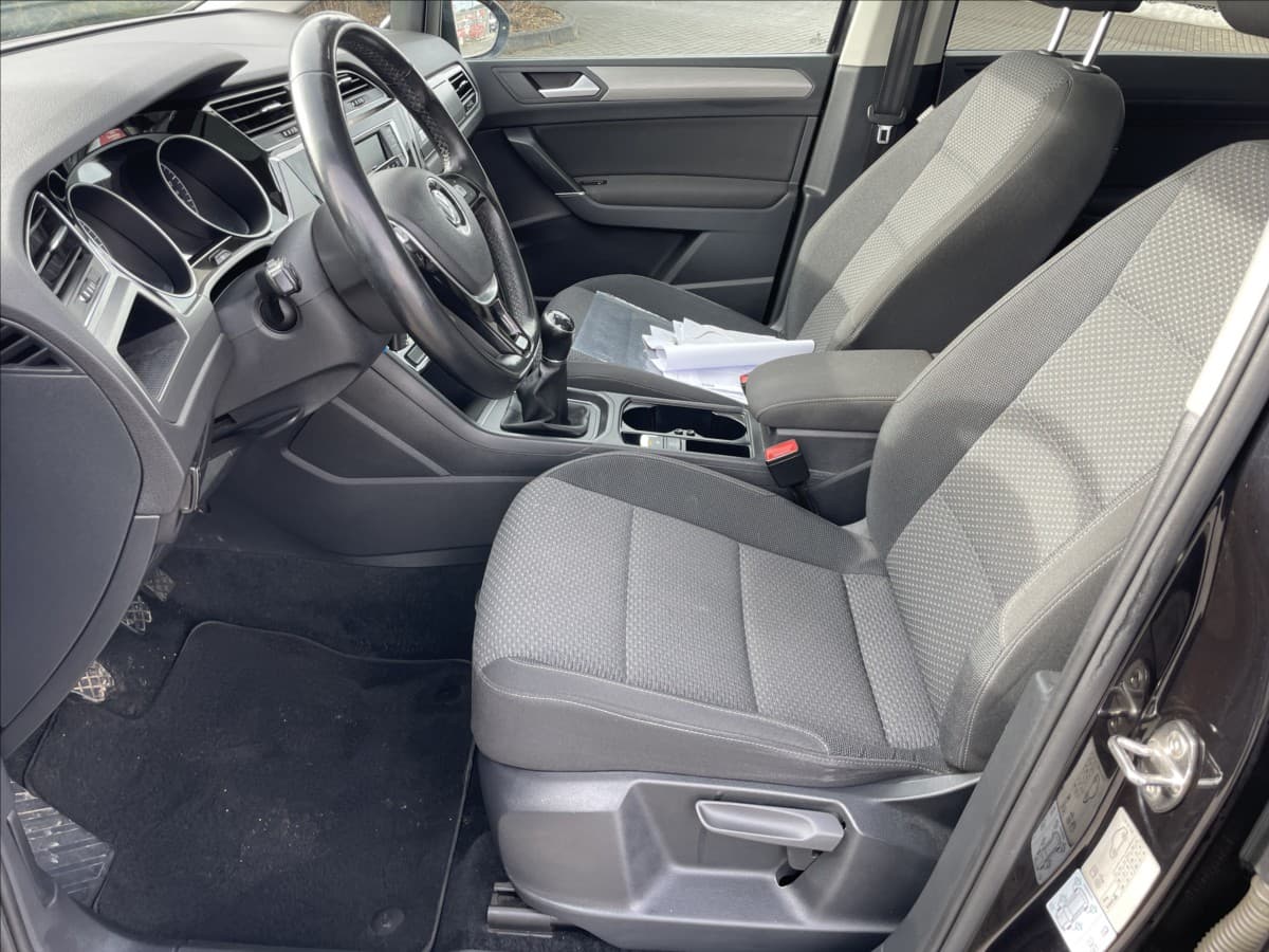 2017 Volkswagen Touran - 7