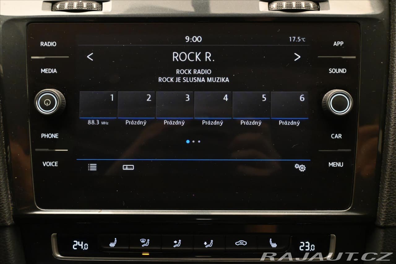 2019 Volkswagen Golf - 19