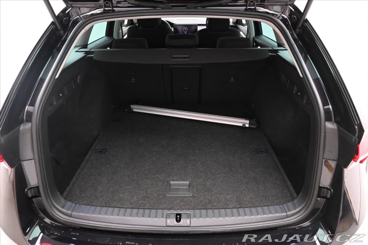 2022 Škoda Octavia - 10