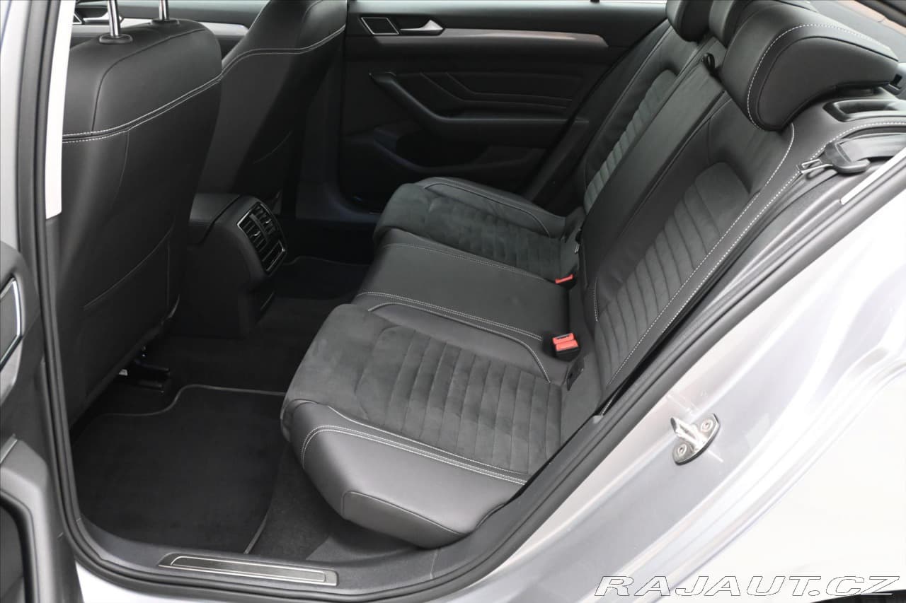 2022 Volkswagen Passat - 14