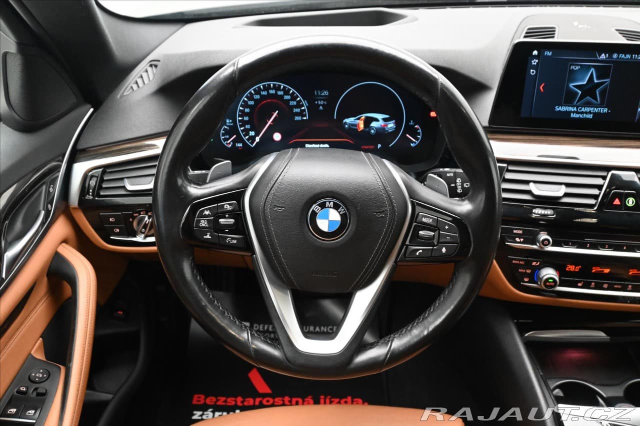 2019 BMW 5-Series - 18