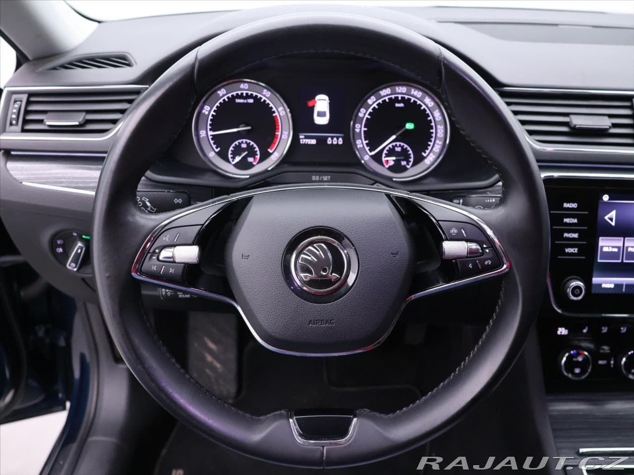 2020 Škoda Superb - 15