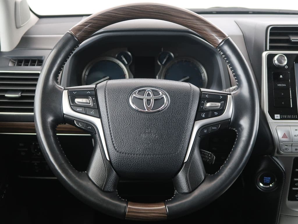 2018 Toyota Land Cruiser - 15