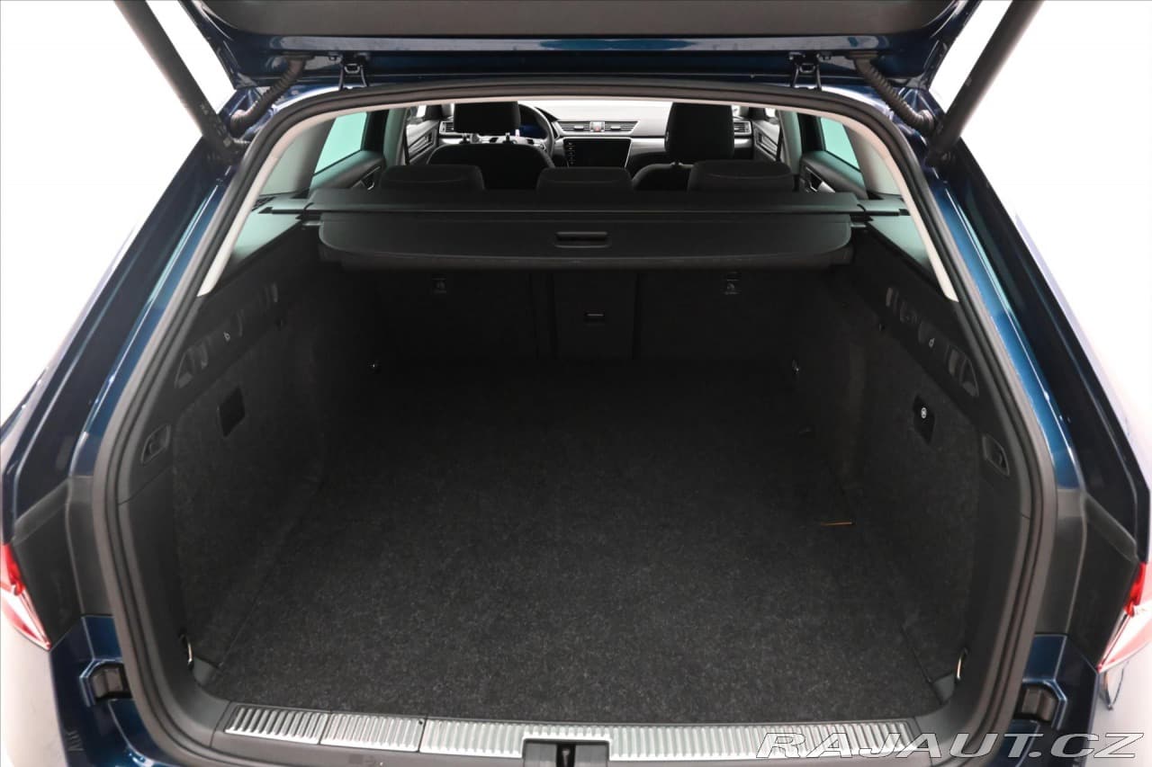 2021 Škoda Superb - 10