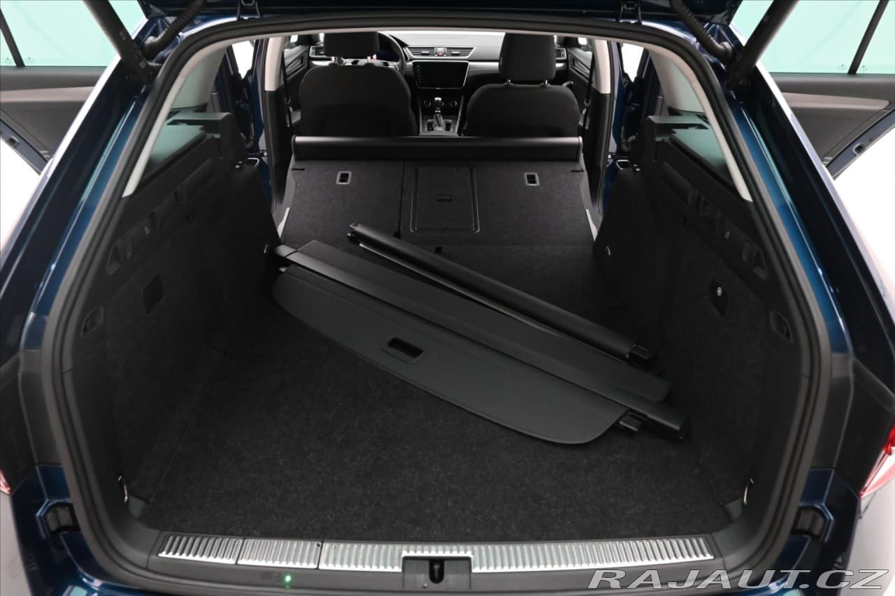 2021 Škoda Superb - 11