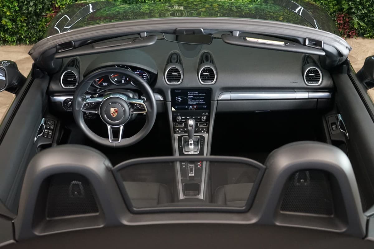 2024 Porsche 718 - 13