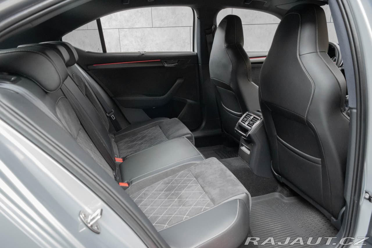 2020 Škoda Superb - 13