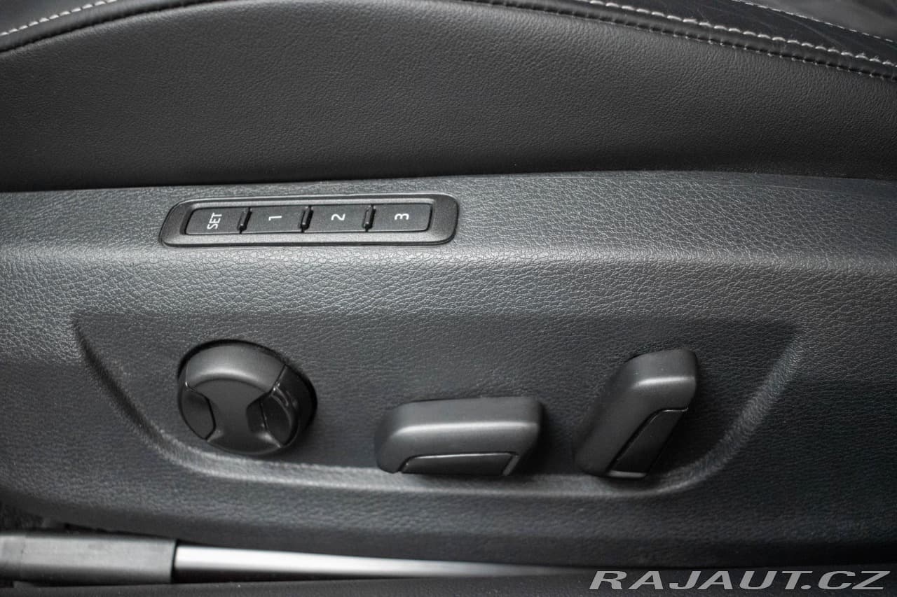 2020 Škoda Superb - 18