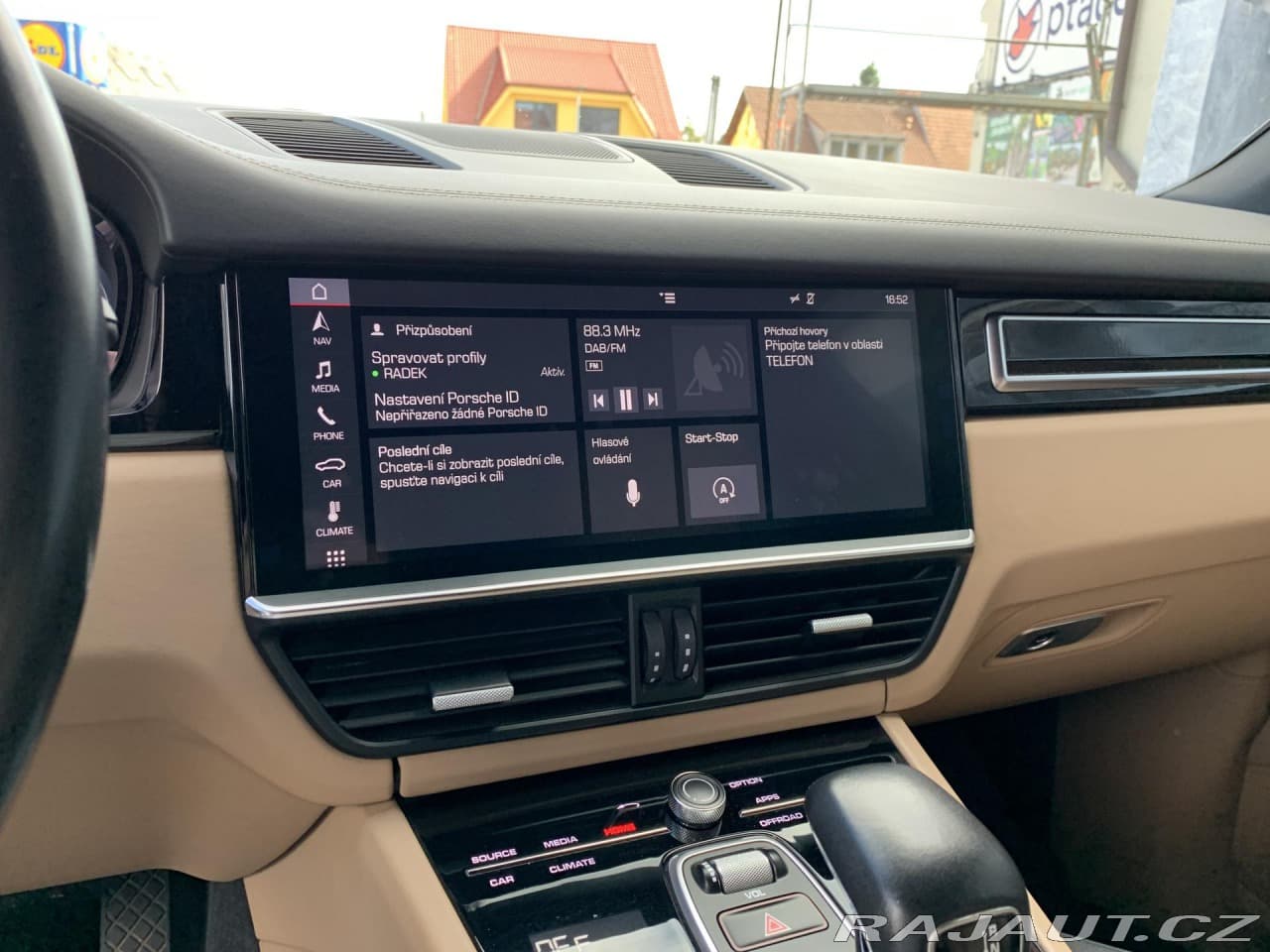 2019 Porsche CAYENNE - 15