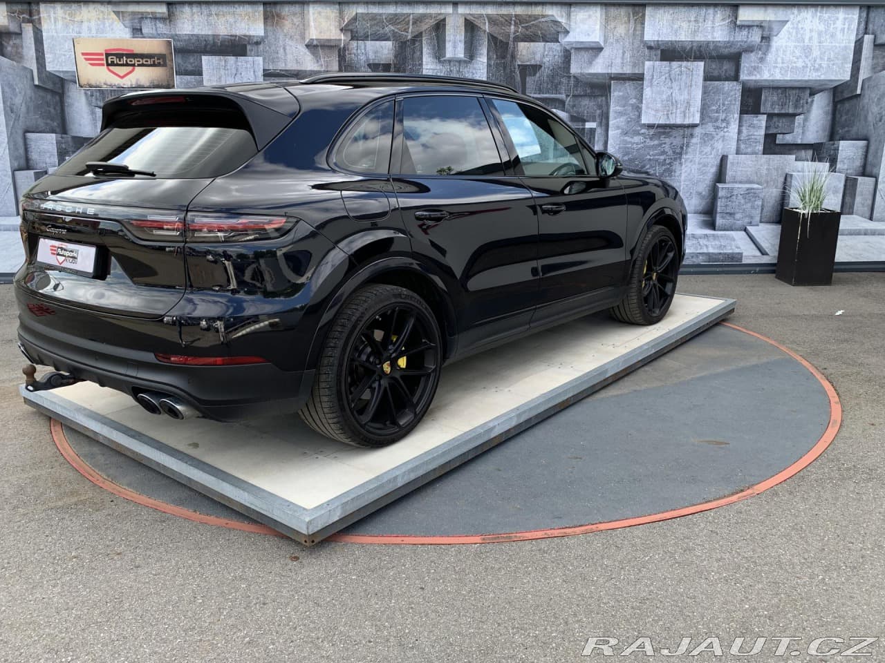 2019 Porsche CAYENNE - 6