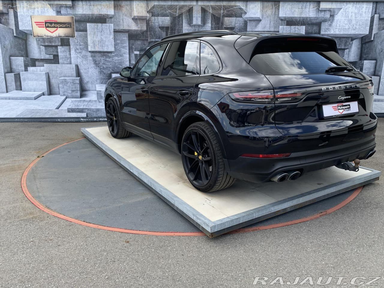 2019 Porsche CAYENNE - 8